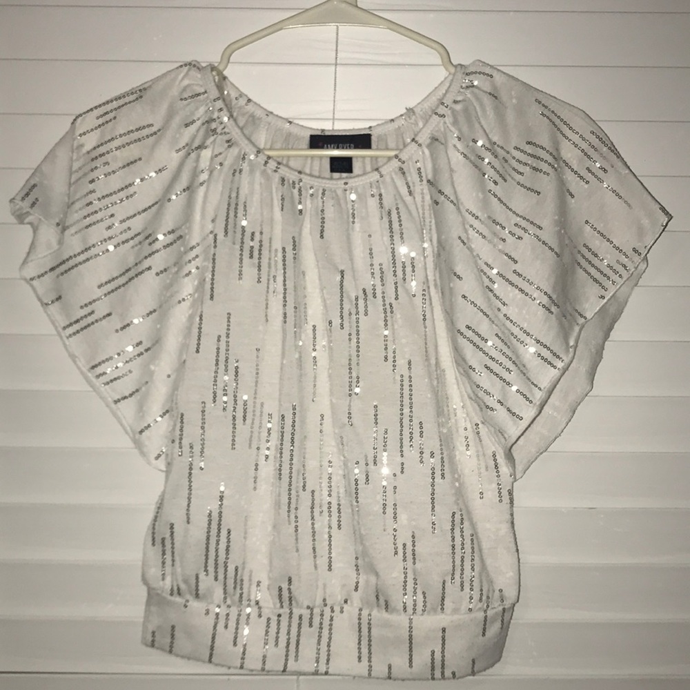 Girls White flowey shirt